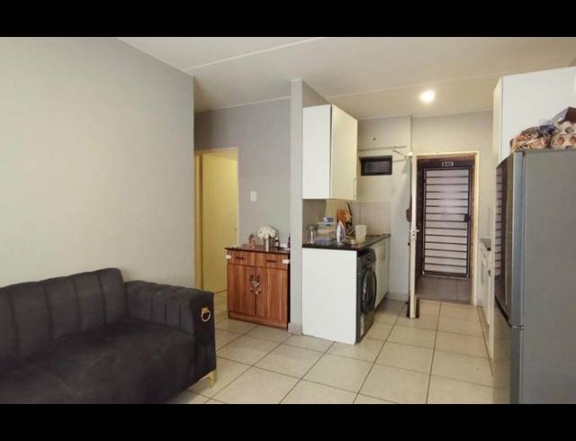2 BEDROOM APARTMENT FOR SALE IN RIVERSIDE VIEW EXT 35